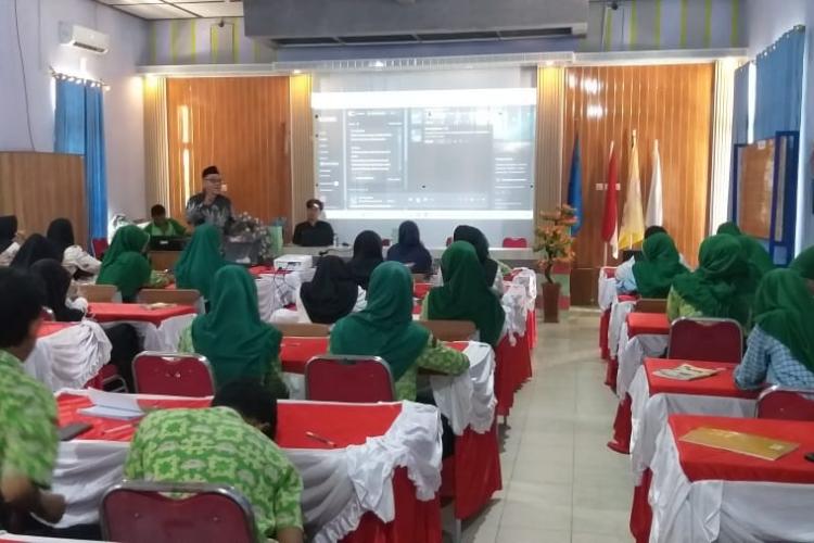 SMPN 1 Todanan Gelar Pelatihan AI untuk Guru dan Siswa