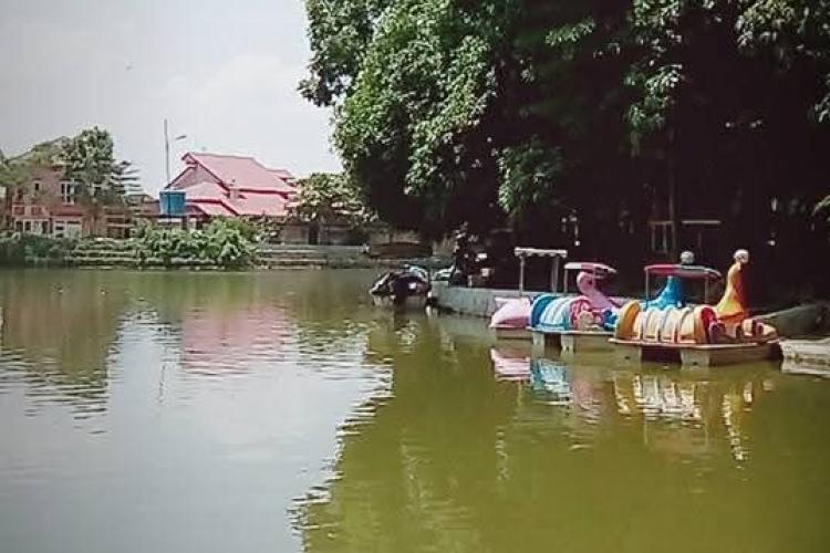 Danau Kisaran Bakalan Dibanjiri Pengunjung Keluarga 