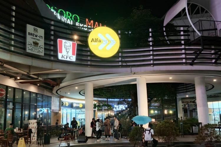 Ikatan Musisi, Gelar Road Show Radio Mandiri FM di Mall SOSORO Eksekutif Pelabuhan Merak