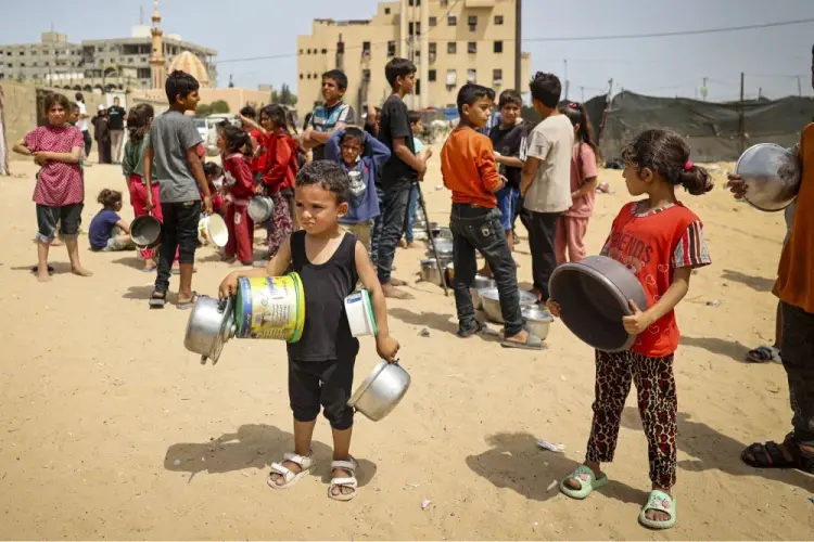 Anak-Anak Palestina Berjuang untuk Bertahan Hidup