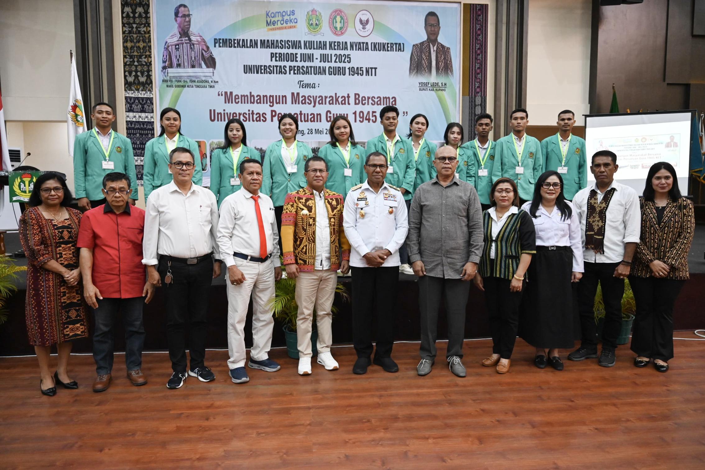 BUPATI KUPANG YOSEF LEDE MENJADI NARASUMBER PADA PEMBEKALAN KKN MAHASISWA UPG 1945*